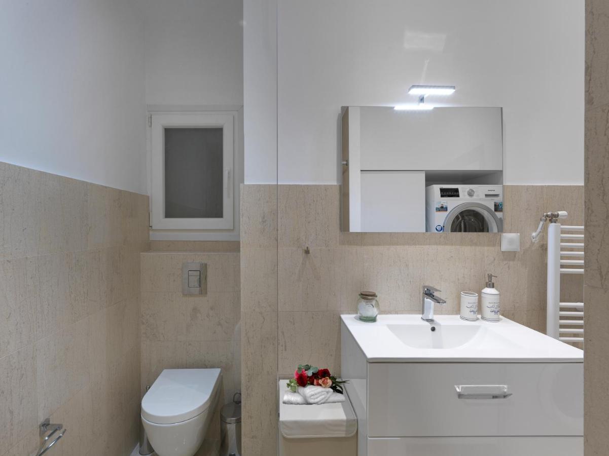 Newly Renovated Apartment In The Heart Of Athen Exterior foto